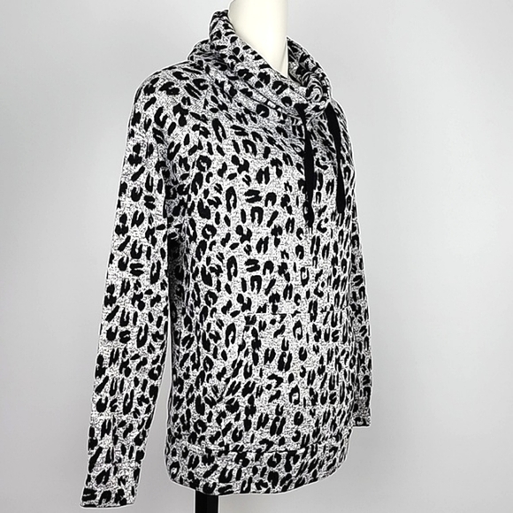 Derek Heart Women's Grey Black Leopard Print Cowl Kneck Kangaroo Pocket Sz Large - Picture 2 of 12